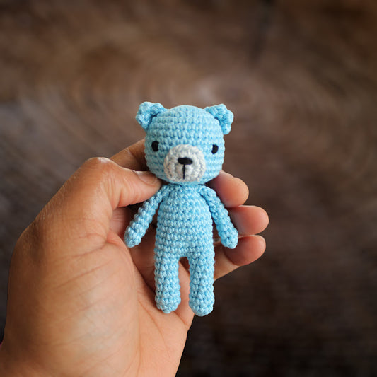 Mini crochet bear in Nordic Blue and Ice Blue
