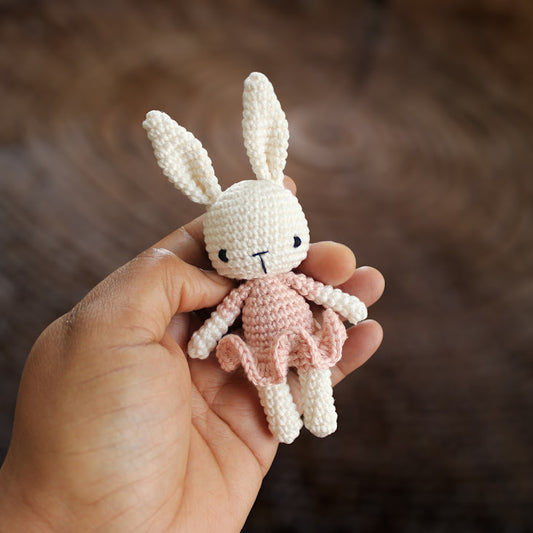 Mini crochet bunny in Bridal White and RoseGold