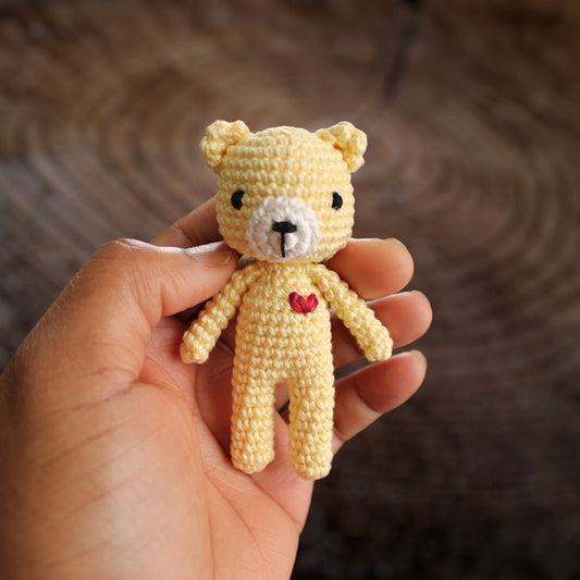 Mini crochet bear in Vanilla Yellow and Ivory