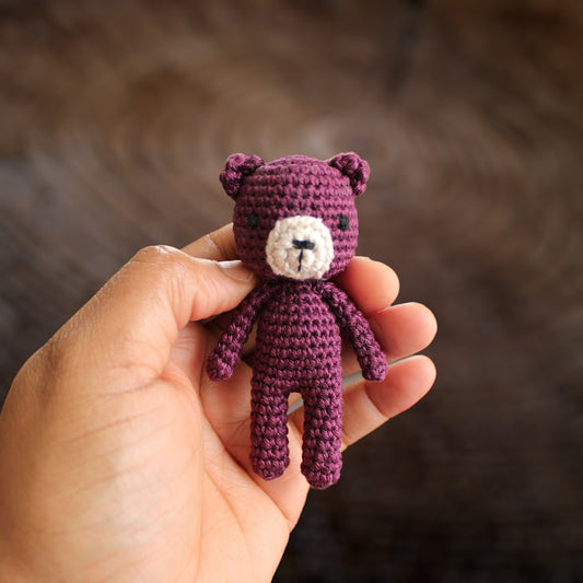 Mini crochet bear in Shadow Purple and Linen
