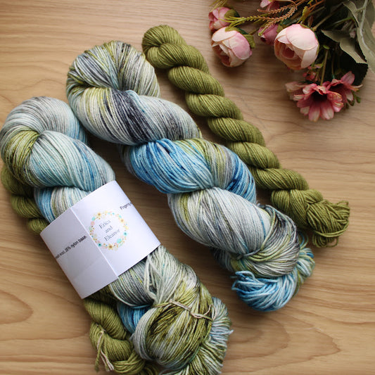 Hand dyed 4ply fingering weight sock yarn. 100g and 20g mini skein set. Set 07
