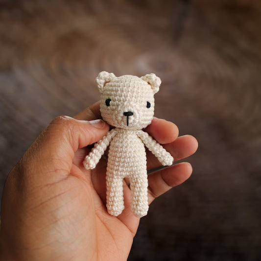Mini crochet bear in Cream