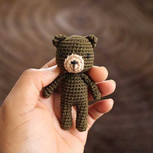 Mini crochet bear in Fir and Limestone