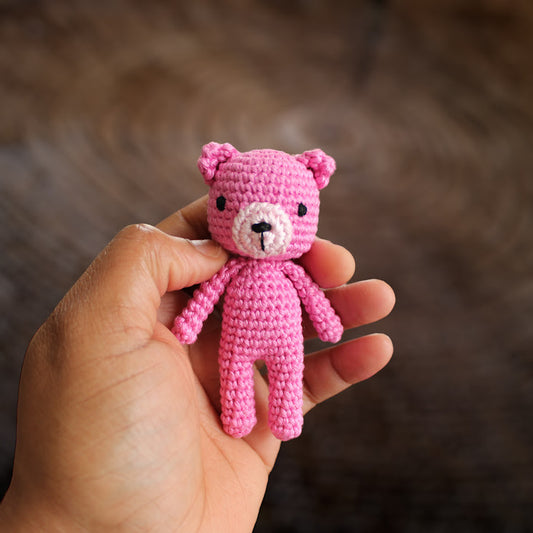 Mini crochet bear in Fresia and Powder Pink